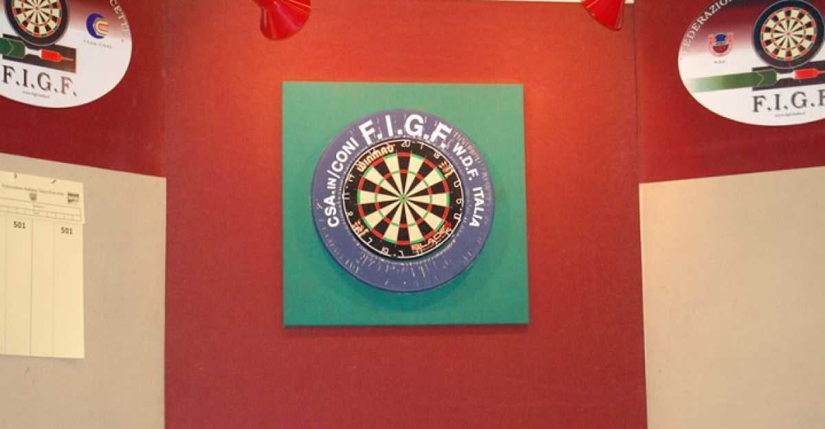 Gioco Delle Freccette Magnetico Idena - 2 Tavole Doppia Faccia, 6 Freccette, Per Bambini E Adulti - Foto 4